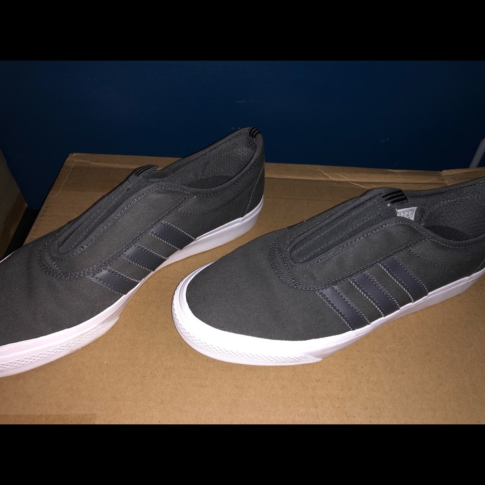 Casual Addis’s slip on sneaker